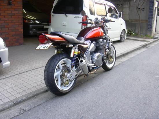 1100 Zephyr