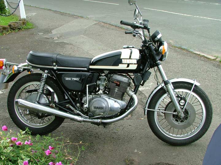 Yamaha-TX750-74
