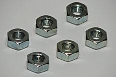 Set d'écrous M10